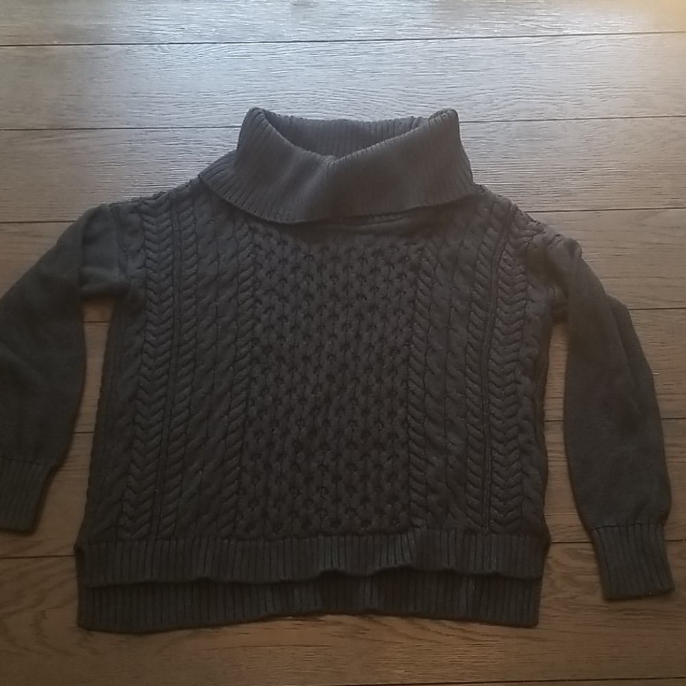 American eagle size med sweater